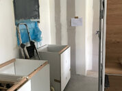 Mobiliario integral blanco y roble
