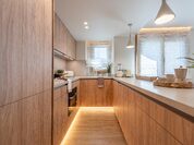 Cocina compacta de madera para apartamento