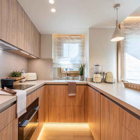 Cocina compacta de madera para apartamento